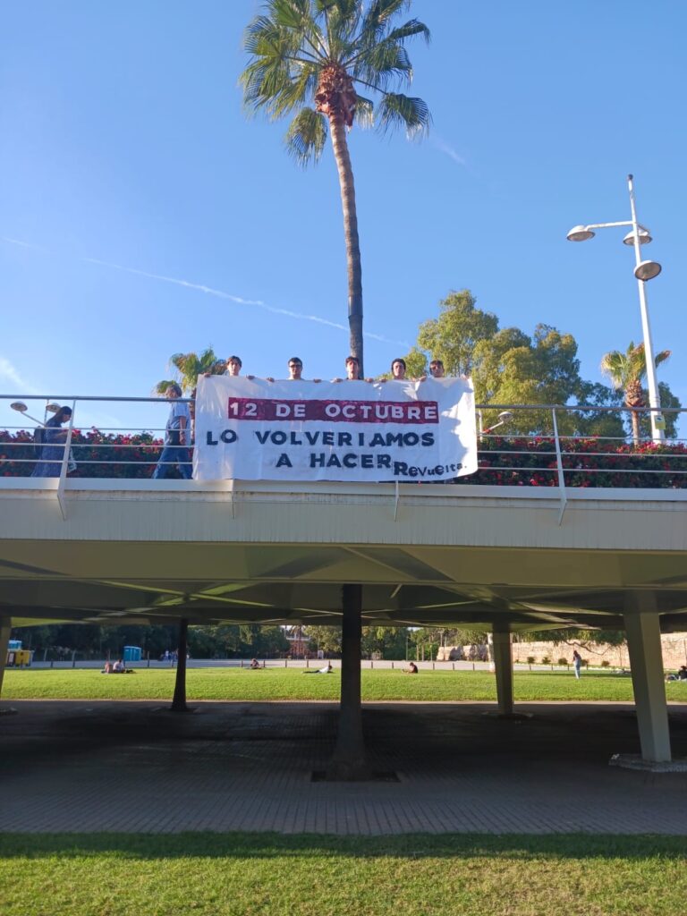 Una decena de ciudades españolas amanecen con pancartas reivindicativas del Imperio: «Lo volveríamos a hacer»